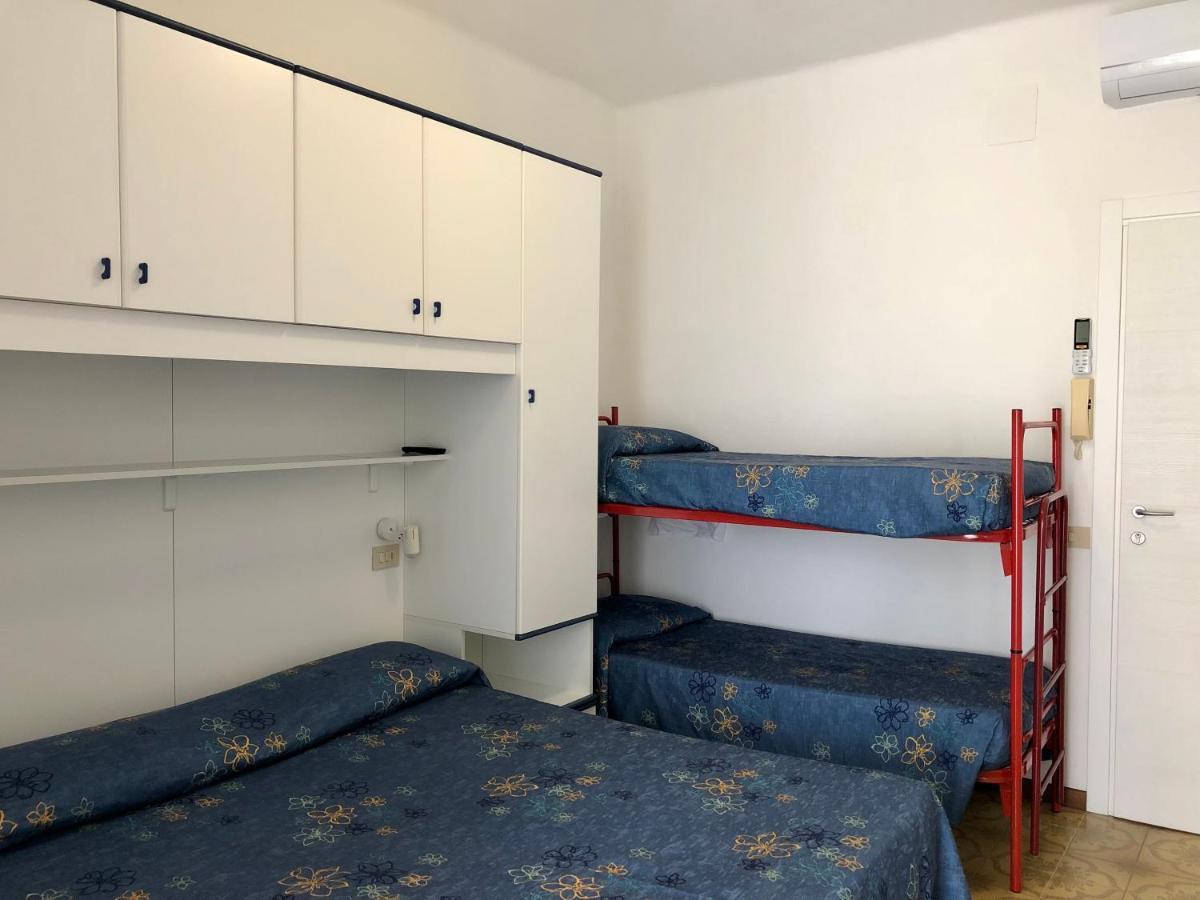 Albergo Elena Garni Caorle Buitenkant foto