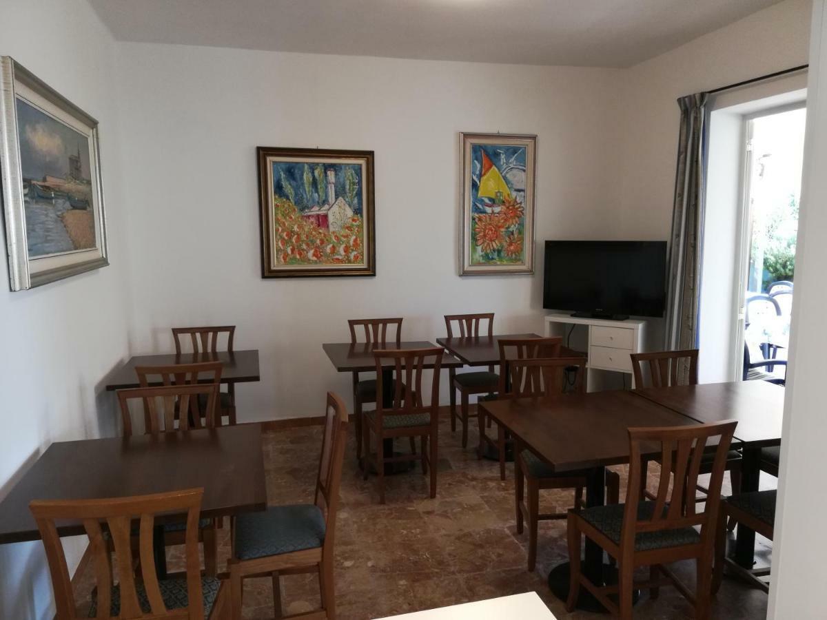 Albergo Elena Garni Caorle Buitenkant foto