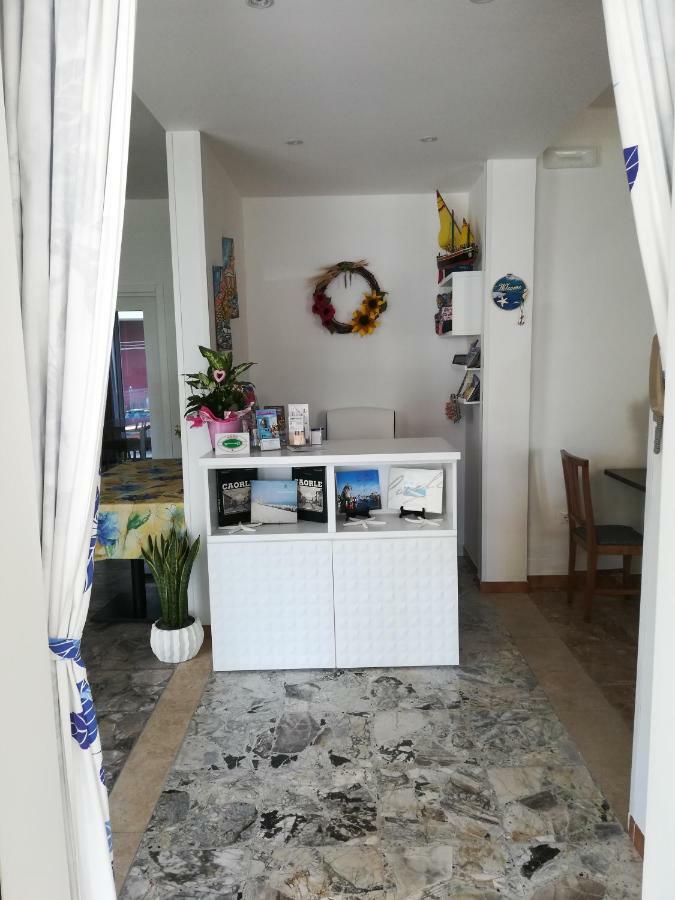 Albergo Elena Garni Caorle Buitenkant foto